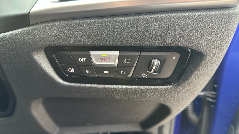 BMW 3 Series 320i M Sport 5dr Step Auto [Pro Pack] Petrol Estate - Image 32
