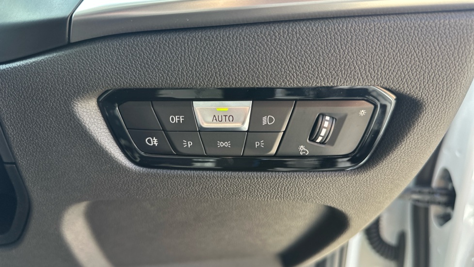 BMW 3 Series 320i M Sport 4dr Step Auto [Pro Pack] Petrol Saloon - Image 30