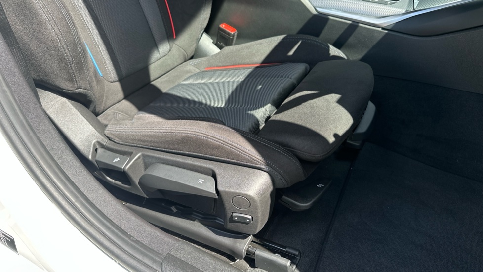 BMW 3 Series 320i M Sport 4dr Step Auto [Pro Pack] Petrol Saloon - Image 31