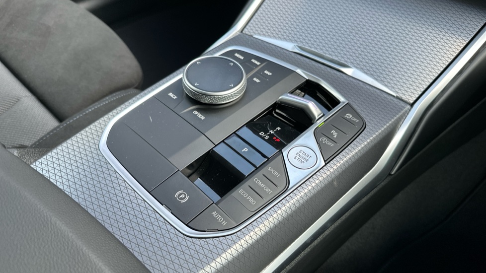 BMW 3 Series 320i M Sport 4dr Step Auto [Pro Pack] Petrol Saloon - Image 10