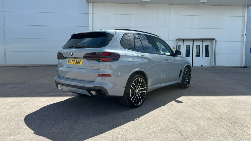 BMW X5 xDrive40d MHT M Sport 5dr Auto Diesel Estate - Image 25