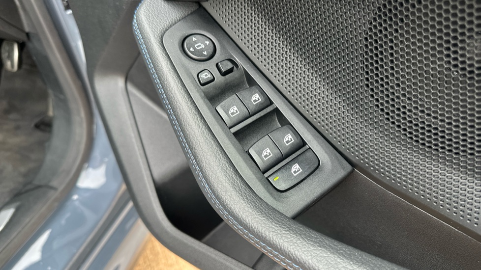BMW 2 Series 218i [136] M Sport 4dr Petrol Saloon - Image 30