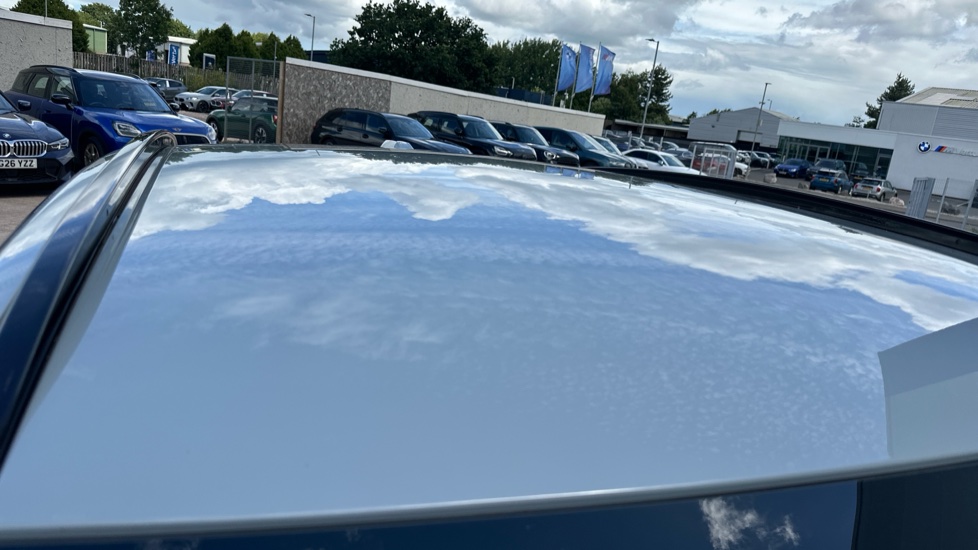 BMW iX2 150kW eDrive20 M Sport 65kWh 5dr Auto [Tech/Pro] Electric Hatchback - Image 21