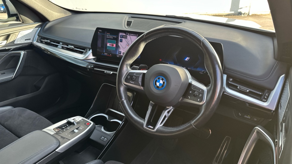 BMW iX1 230kW xDrive30 M Sport 65kWh 5dr Auto Electric Estate - Image 6