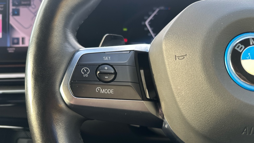 BMW iX1 230kW xDrive30 M Sport 65kWh 5dr Auto Electric Estate - Image 17