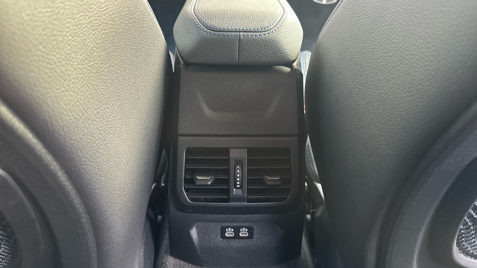 BMW 2 Series 218i [136] M Sport 4dr DCT Petrol Saloon - Image 28