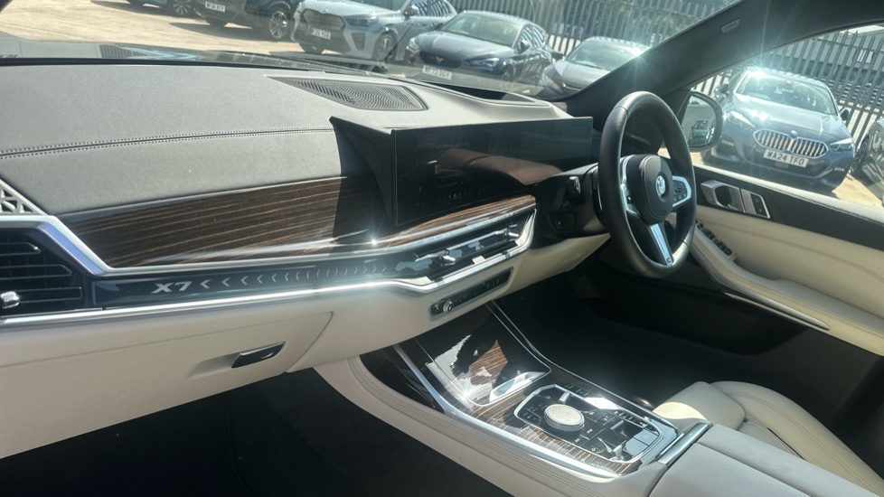 BMW X7 xDrive40d MHT M Sport 5dr Step Auto Diesel Estate - Image 7