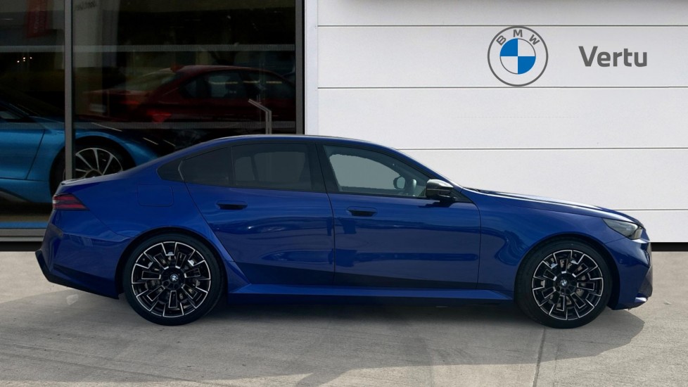 BMW M5 4dr DCT Saloon - Image 3