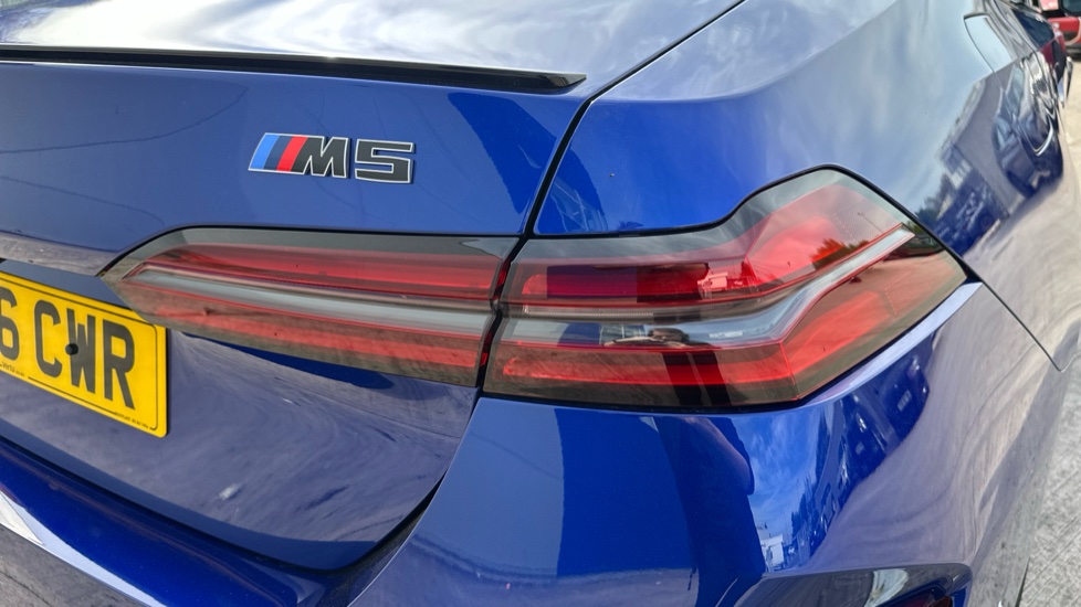 BMW M5 4dr DCT Saloon - Image 22