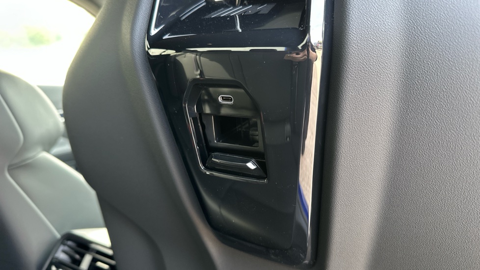 BMW M5 4dr DCT Saloon - Image 34