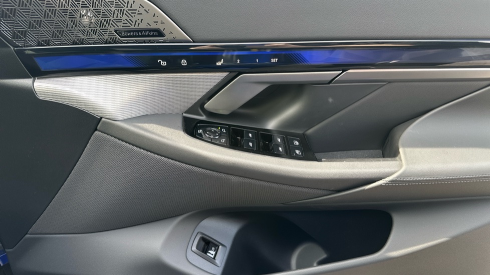 BMW M5 4dr DCT Saloon - Image 36