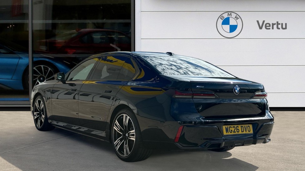 BMW 7 Series 750e xDrive M Sport 4dr Auto [Executive Pack] Saloon - Image 2