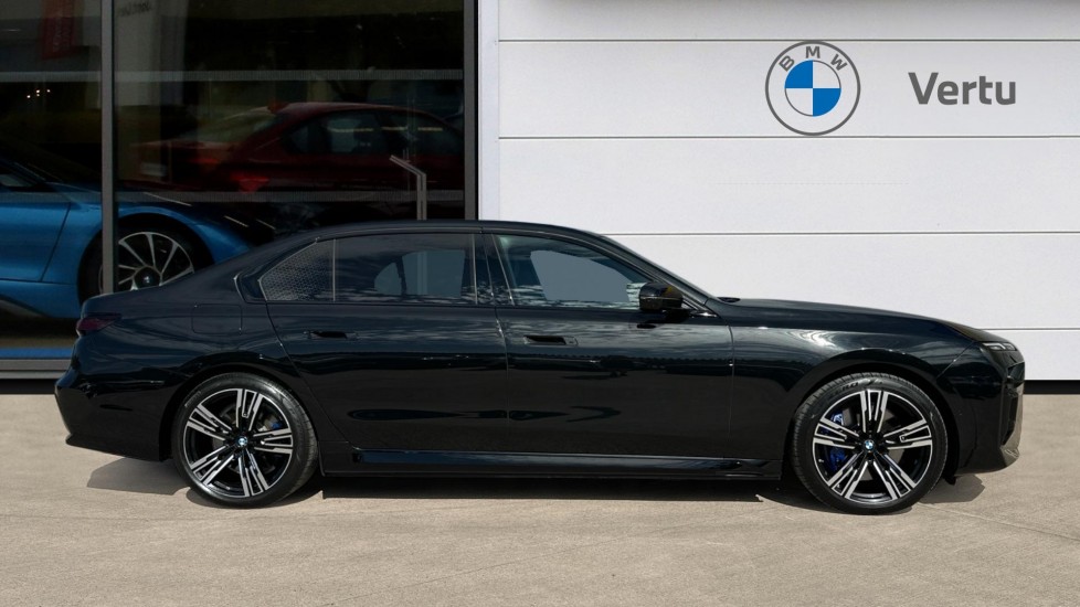 BMW 7 Series 750e xDrive M Sport 4dr Auto [Executive Pack] Saloon - Image 3