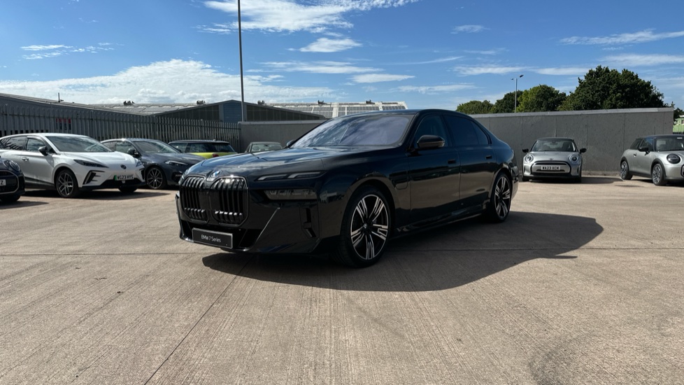 BMW 7 Series 750e xDrive M Sport 4dr Auto [Executive Pack] Saloon - Image 24