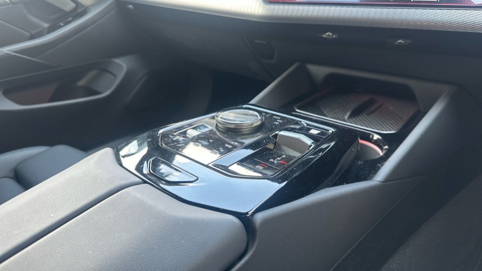 BMW 5 Series 530e M Sport 5dr Auto Estate - Image 10