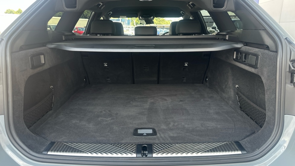 BMW 5 Series 530e M Sport 5dr Auto Estate - Image 13