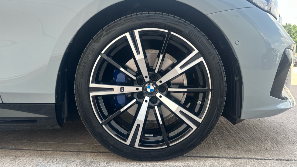 BMW 5 Series 530e M Sport 5dr Auto Estate - Image 14
