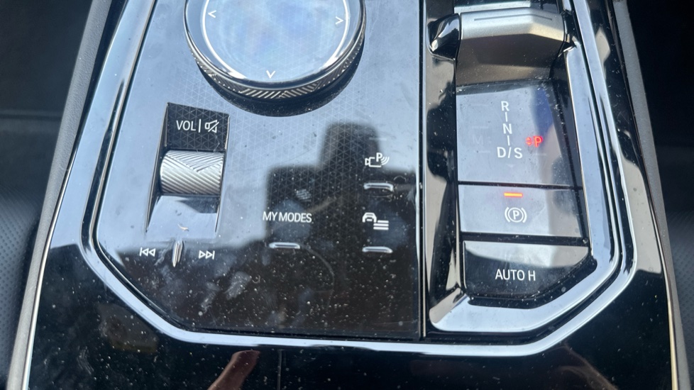 BMW 5 Series 530e M Sport 5dr Auto Estate - Image 19