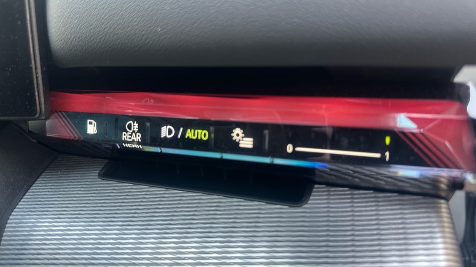 BMW 5 Series 530e M Sport 5dr Auto Estate - Image 31