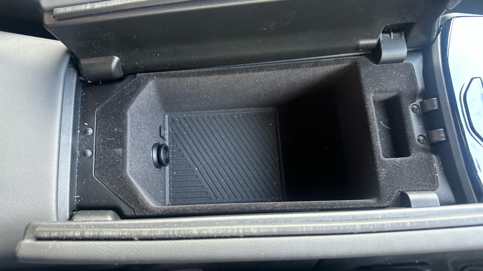 BMW 5 Series 530e M Sport 5dr Auto Estate - Image 36