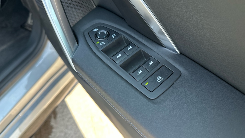 BMW iX1 230kW xDr30 MSport 65kWh 5dr Auto [Tech+/Pro/22kW] Electric Estate - Image 31