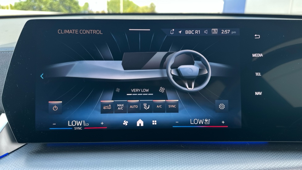 BMW iX1 230kW xDr30 MSport 65kWh 5dr Auto [Tech+/Pro/22kW] Electric Estate - Image 51