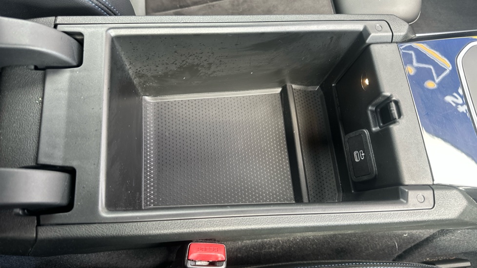 BMW 2 Series 220i M Sport 2dr Step Auto [Tech+ Pack] Petrol Coupe - Image 35