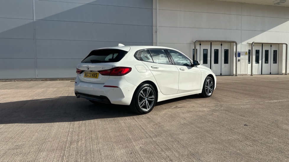 BMW 1 Series 118i [136] Sport 5dr Step Auto [Live Cockpit Pro] Petrol Hatchback - Image 25