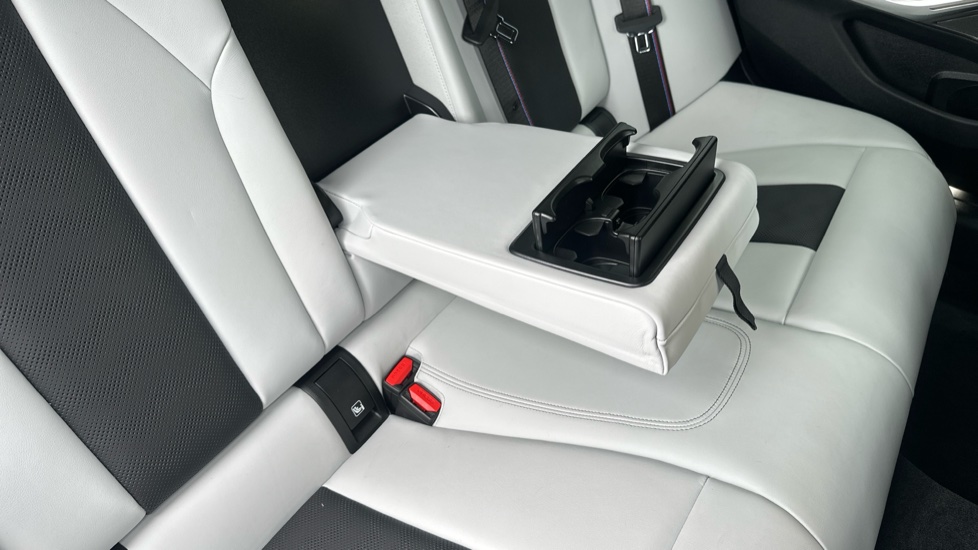 BMW M3 xDrive 530 Competition M 5dr Step Auto Petrol Estate - Image 29