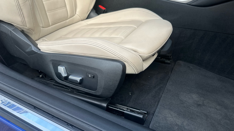 BMW 4 Series 420i M Sport 2dr Step Auto Petrol Convertible - Image 31