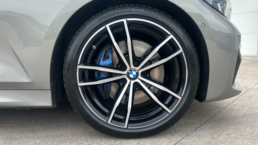 BMW 3 Series 320i M Sport Pro Edition 5dr Step Auto [Tech Pack] Petrol Estate - Image 14