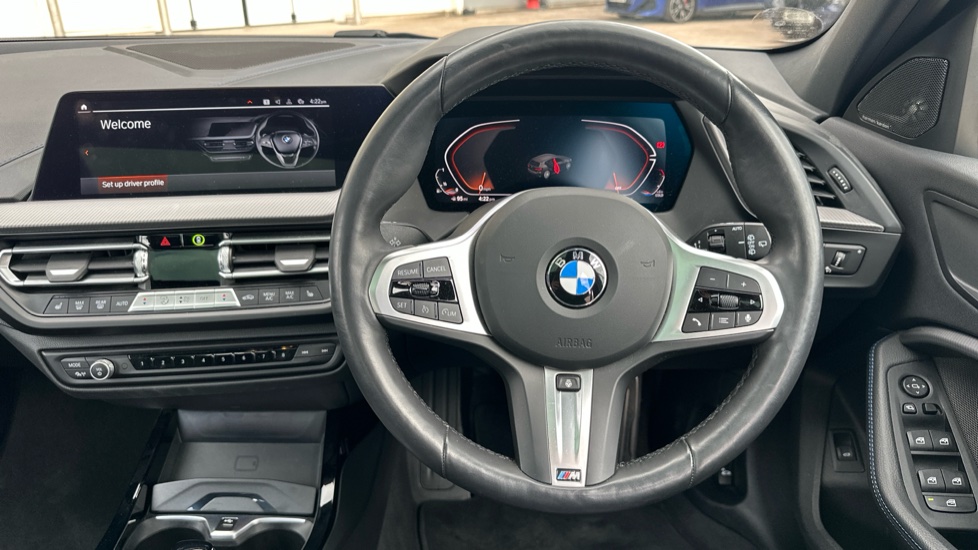 BMW 1 Series 118i [136] M Sport 5dr Step Auto [LCP/Pro/Tech pk] Petrol Hatchback - Image 5