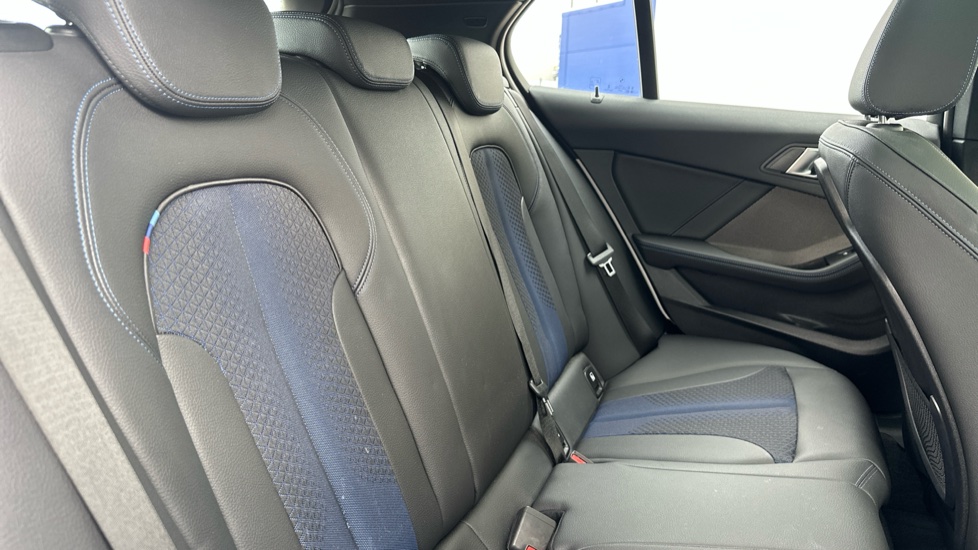 BMW 1 Series 118i [136] M Sport 5dr Step Auto [LCP/Pro/Tech pk] Petrol Hatchback - Image 12