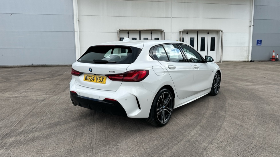 BMW 1 Series 118i [136] M Sport 5dr Step Auto [LCP/Pro/Tech pk] Petrol Hatchback - Image 24