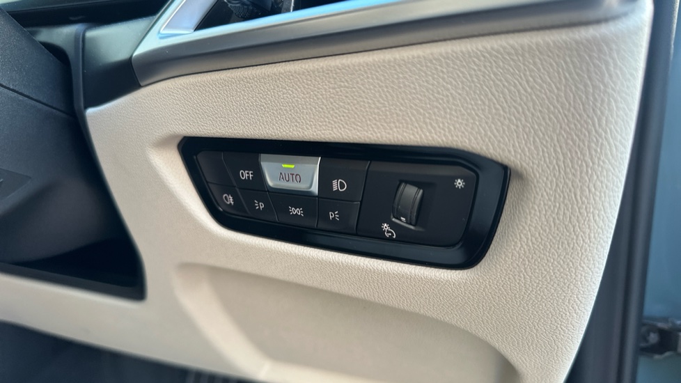 BMW i4 440kW M60 83.9kWh 5dr Auto Electric Hatchback - Image 31