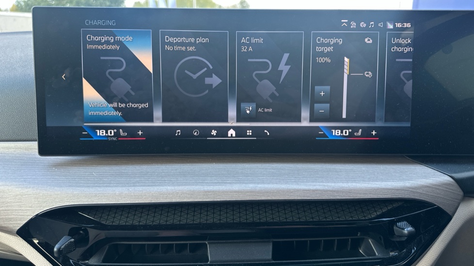 BMW i4 440kW M60 83.9kWh 5dr Auto Electric Hatchback - Image 36
