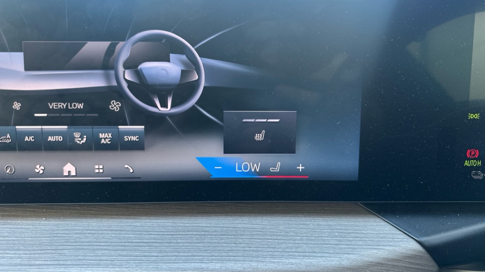 BMW i4 440kW M60 83.9kWh 5dr Auto Electric Hatchback - Image 38