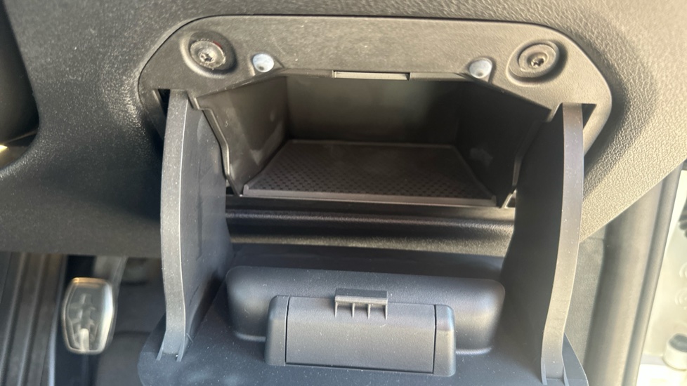 BMW 1 Series 118i M Sport 5dr Petrol Hatchback - Image 28