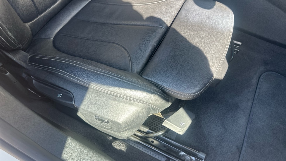 BMW 1 Series 118i M Sport 5dr Petrol Hatchback - Image 30
