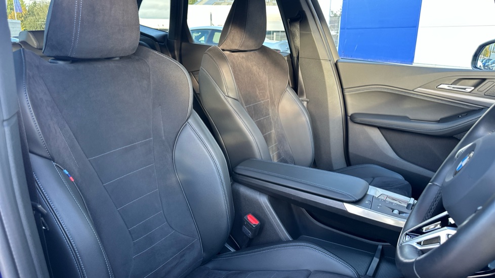 BMW 2 Series 220i MHT M Sport 5dr DCT Petrol Hatchback - Image 11