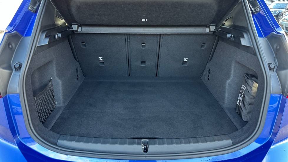 BMW 2 Series 220i MHT M Sport 5dr DCT Petrol Hatchback - Image 13