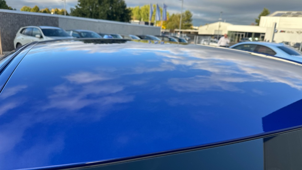 BMW 2 Series 220i MHT M Sport 5dr DCT Petrol Hatchback - Image 21