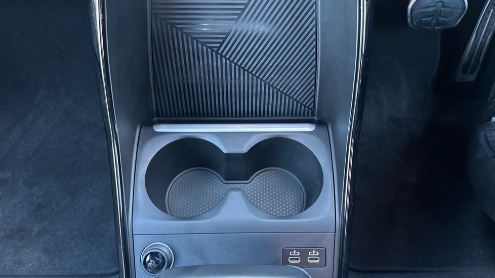 BMW 2 Series 220i MHT M Sport 5dr DCT Petrol Hatchback - Image 32
