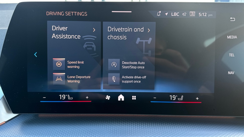 BMW 2 Series 220i MHT M Sport 5dr DCT Petrol Hatchback - Image 42