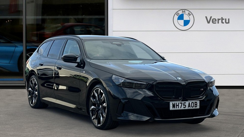 BMW i5 442kW M60 xDrive 84kWh 5dr Auto Electric Estate - Image 1