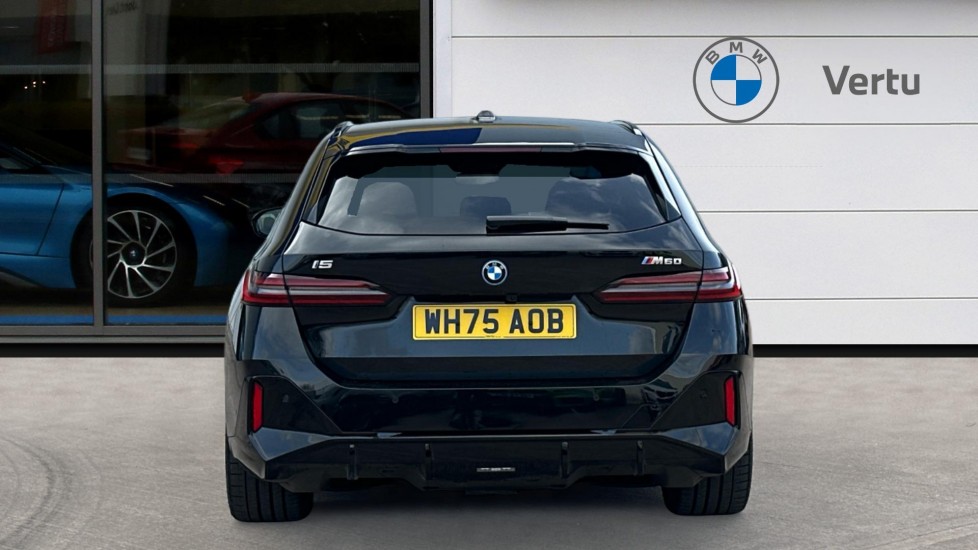 BMW i5 442kW M60 xDrive 84kWh 5dr Auto Electric Estate - Image 15