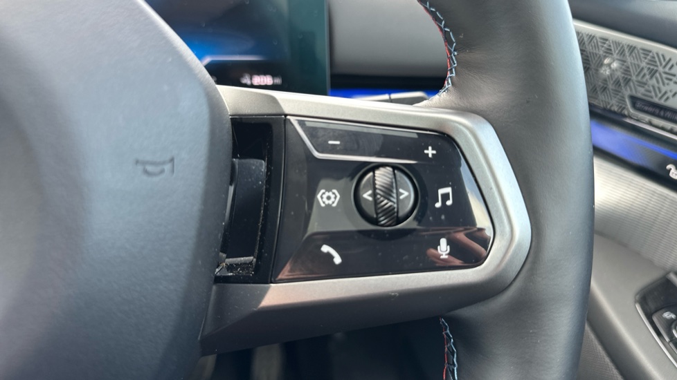 BMW i5 442kW M60 xDrive 84kWh 5dr Auto Electric Estate - Image 18