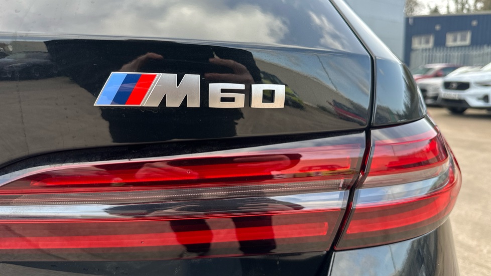 BMW i5 442kW M60 xDrive 84kWh 5dr Auto Electric Estate - Image 22