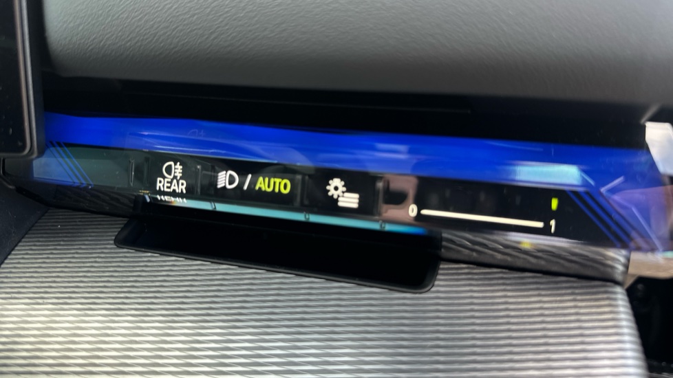 BMW i5 442kW M60 xDrive 84kWh 5dr Auto Electric Estate - Image 32