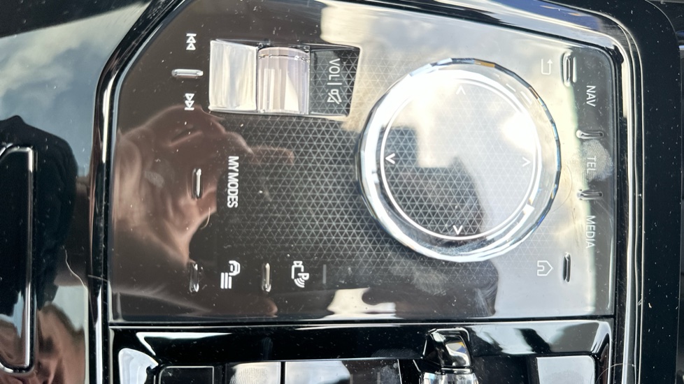 BMW i5 442kW M60 xDrive 84kWh 5dr Auto Electric Estate - Image 39